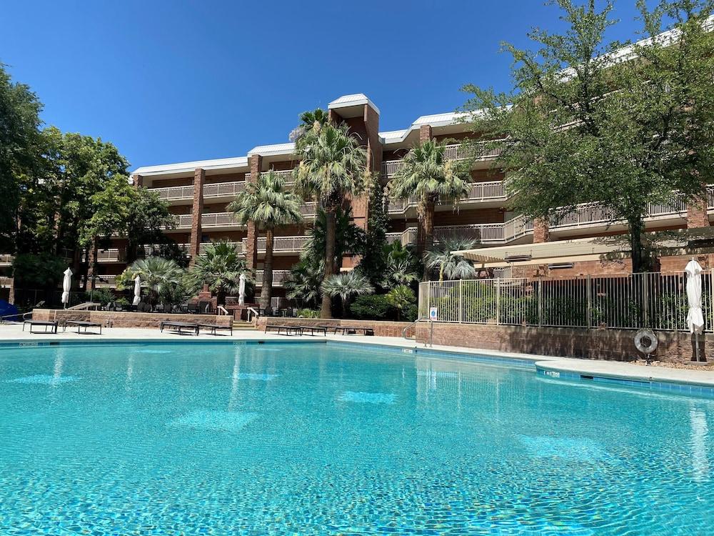 Embassy Suites By Hilton Tucson East Exteriér fotografie