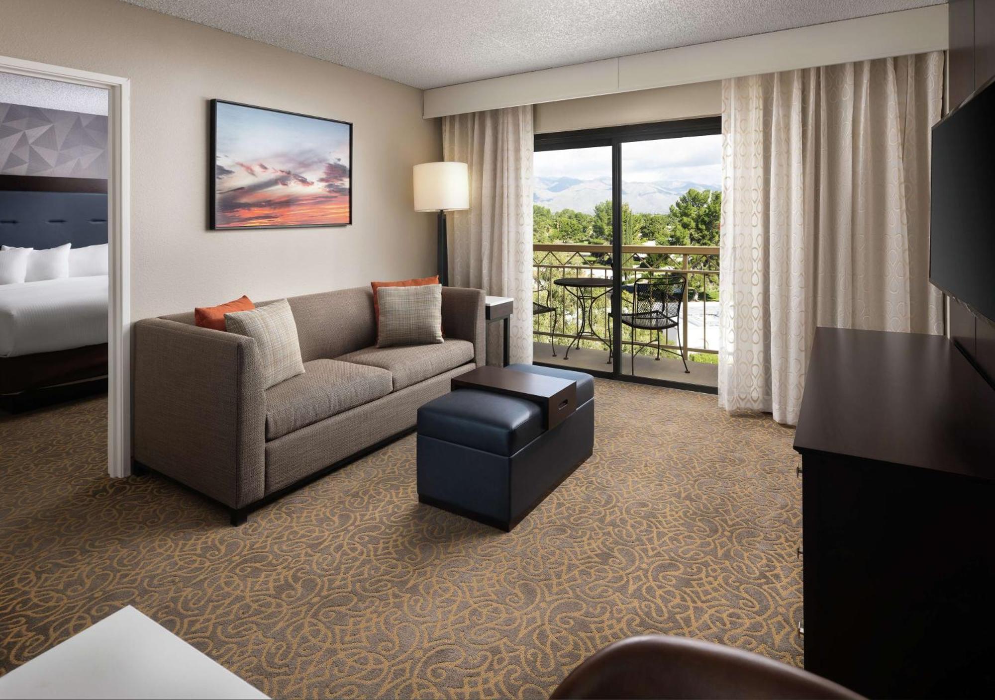 Embassy Suites By Hilton Tucson East Exteriér fotografie