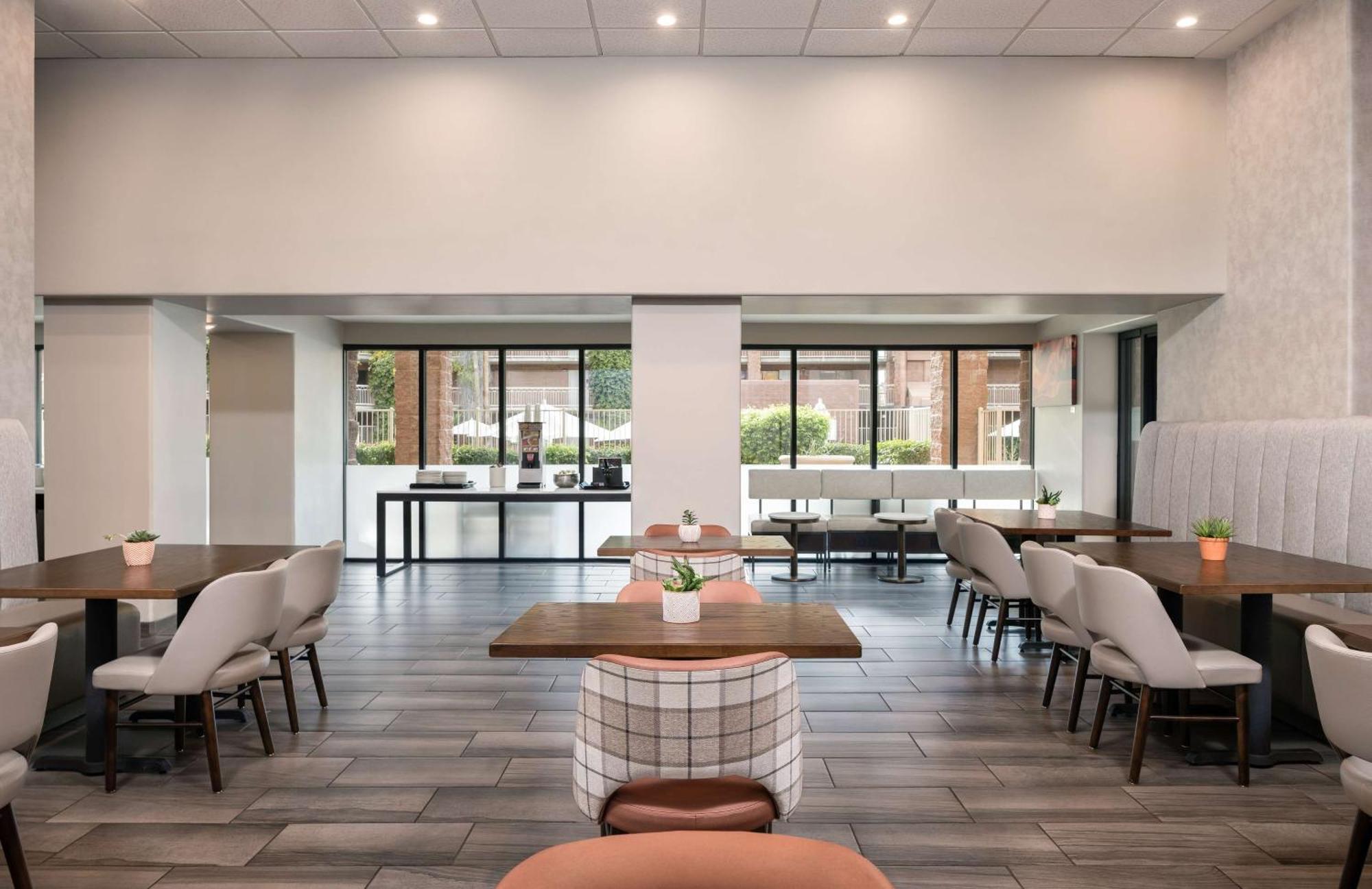 Embassy Suites By Hilton Tucson East Exteriér fotografie